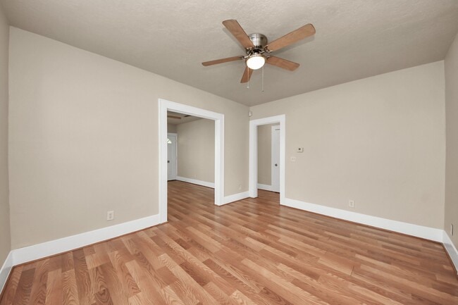 Building Photo - 201 W Pitts Ave