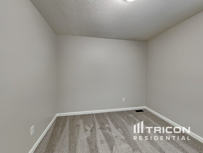 Building Photo - 2121 Serenity Dr NW
