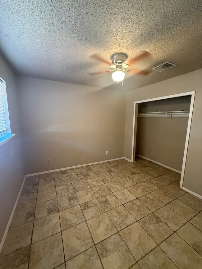 Building Photo - 5207 Sweetwind Ln