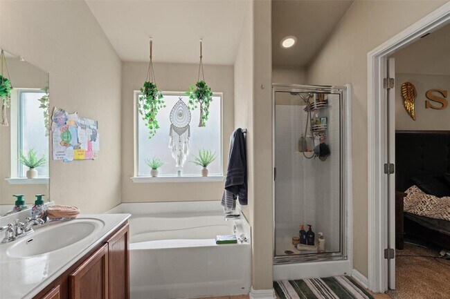 Building Photo - 11917 Lansdowne Rd