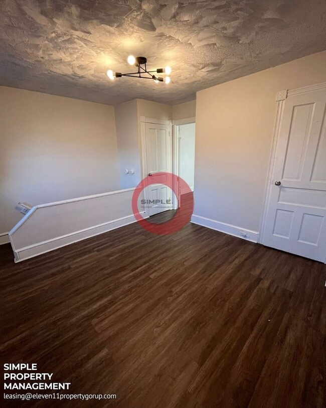 Building Photo - 355 N 2nd St