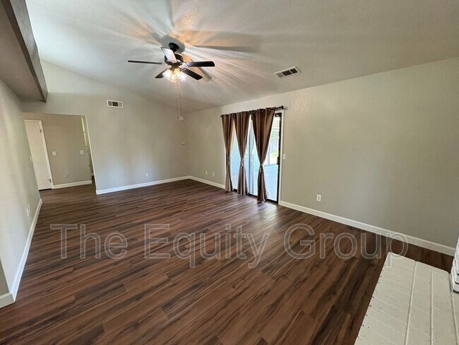 Building Photo - 3702 W Dorothea Ct