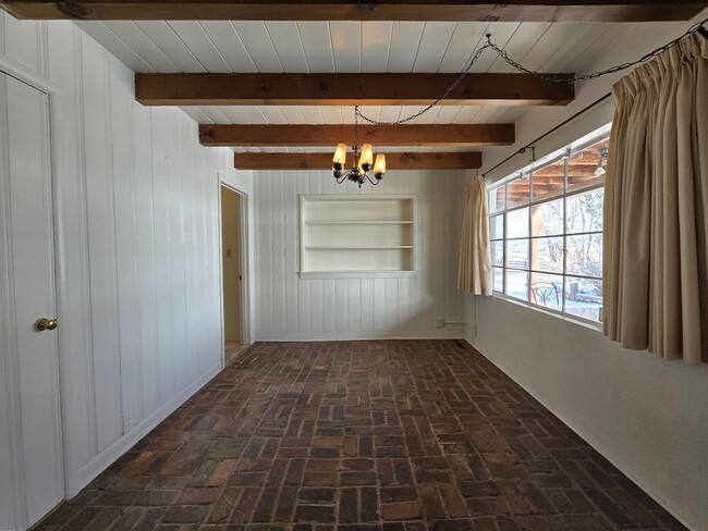 Building Photo - 27633 W Frontage Rd