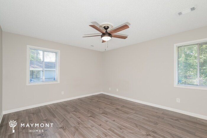 Building Photo - 7050 Merrywood Dr