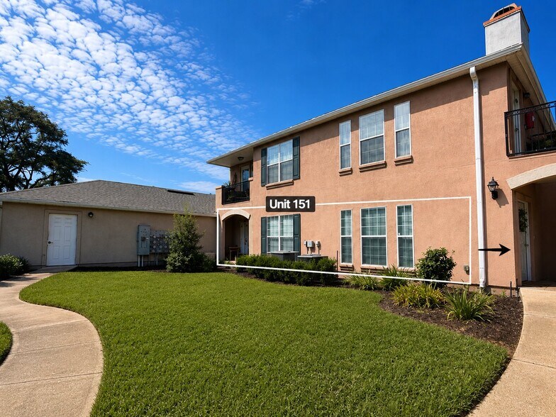 Building Photo - 151 Jardin De Mer Pl