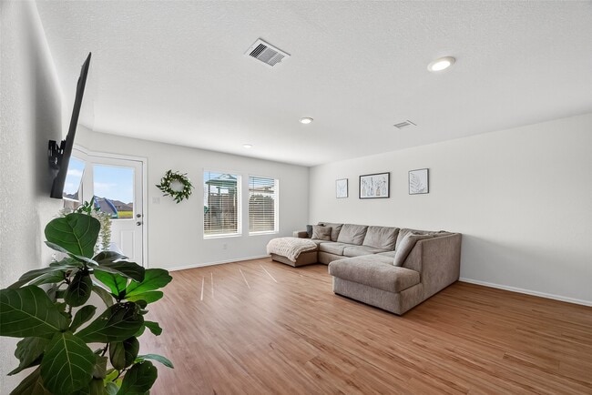 Building Photo - 4206 Barrington Cv Ln