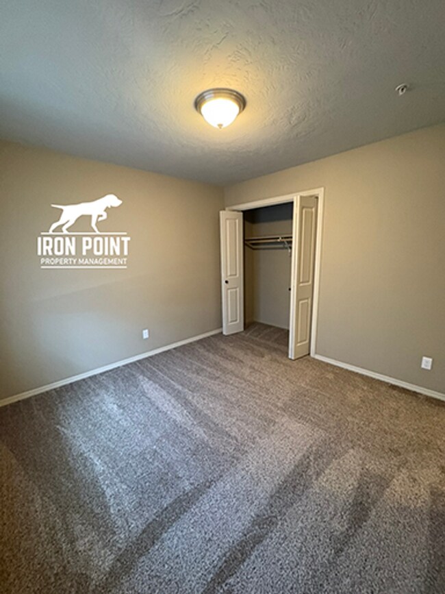 Building Photo - 16536 N Profit Cir
