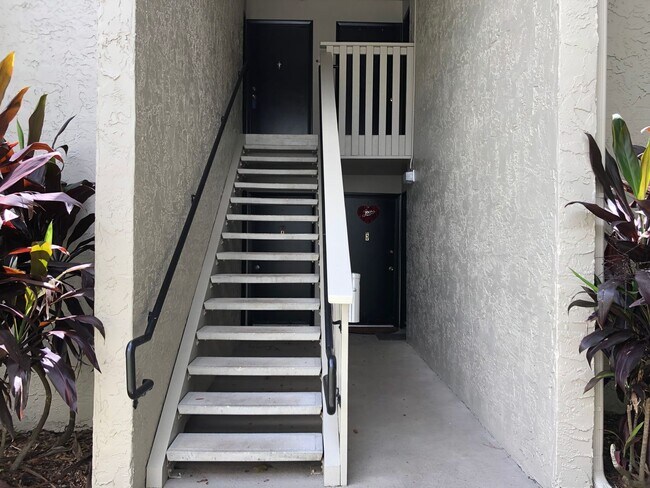 Building Photo - 1BR/ 1BA Condo In Springwood   ** Water In...