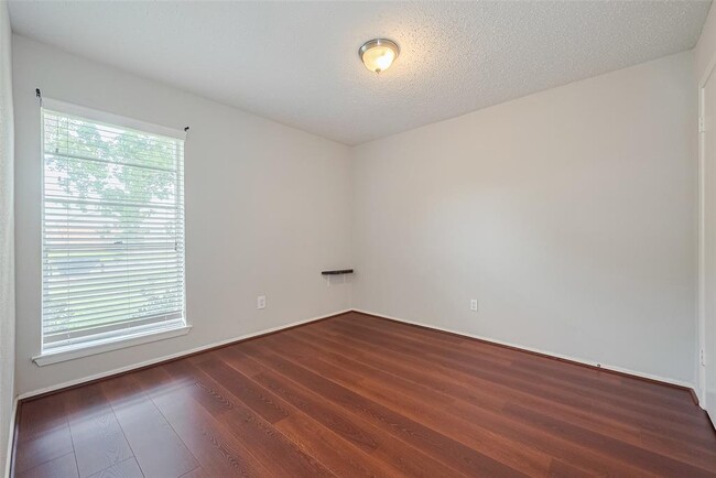 Building Photo - 17114 Quail Glen Dr