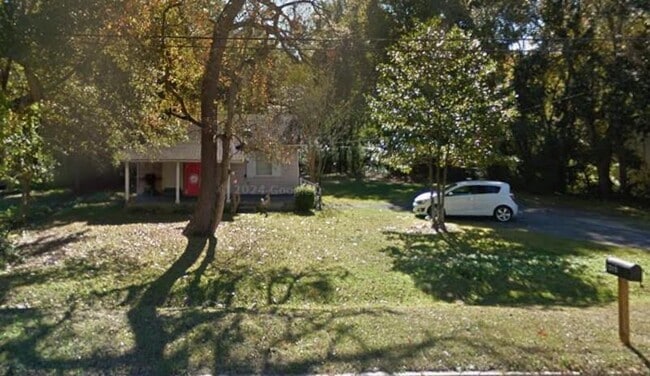 Primary Photo - 1315 Shore Acres Dr