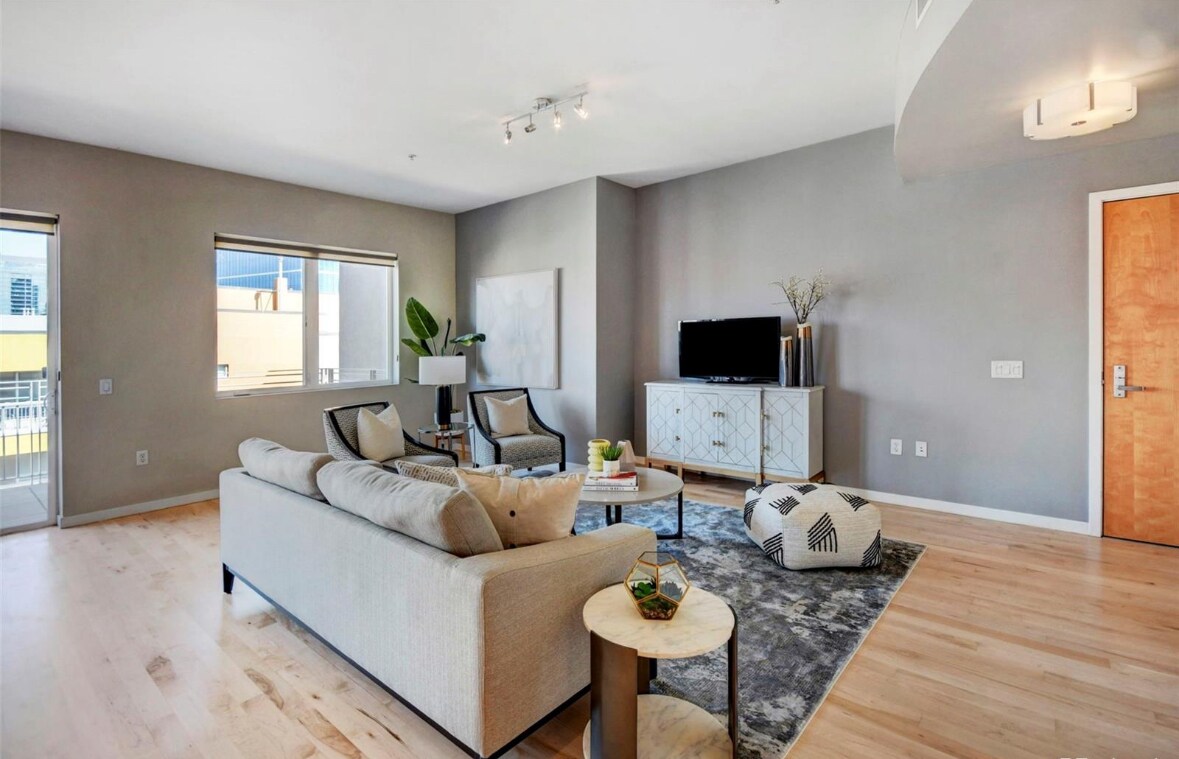 Building Photo - 1438 Little Raven St