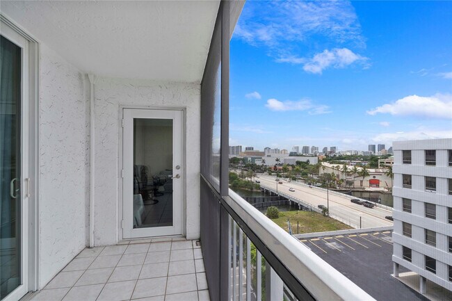 Building Photo - 1160 N Federal Hwy