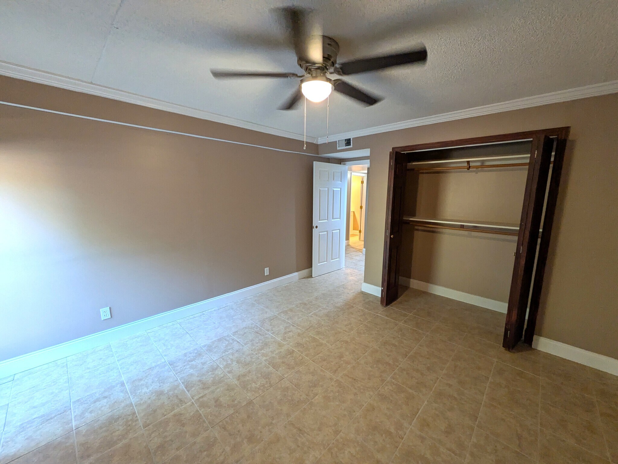 Building Photo - 8526 Madrid Ct