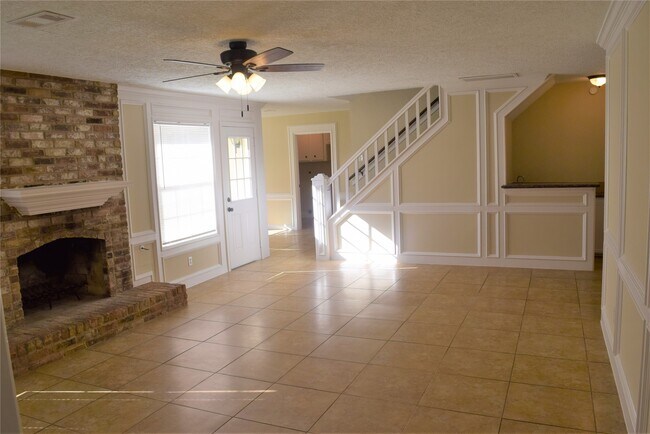 Building Photo - 6207 Northway Dr
