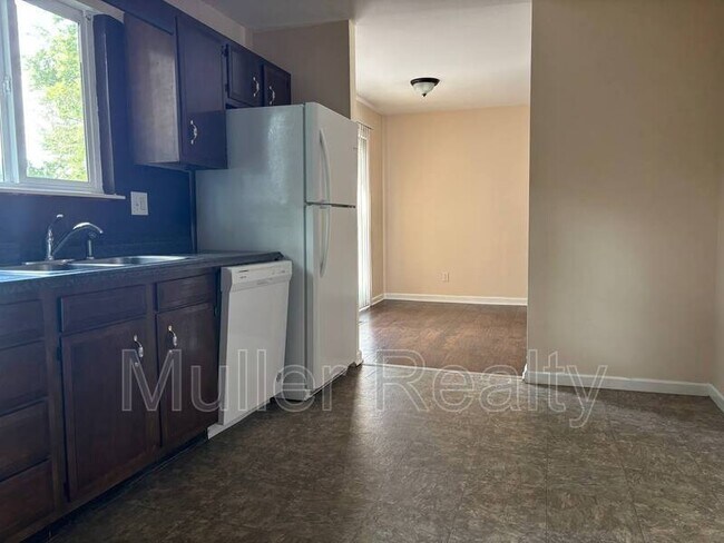 Building Photo - 6436 Tewksbury Dr NW