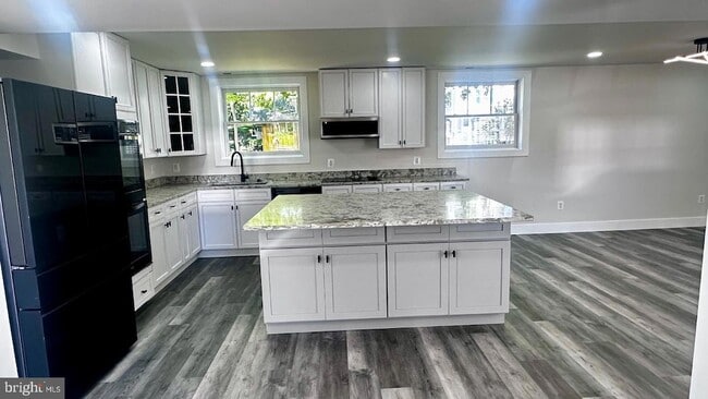 Building Photo - 5241 Main St