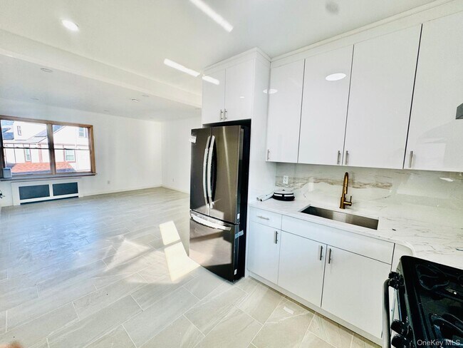 Building Photo - 63-87-87 Fitchett St