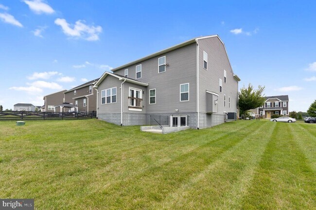 Building Photo - 12712 Norwood Dr