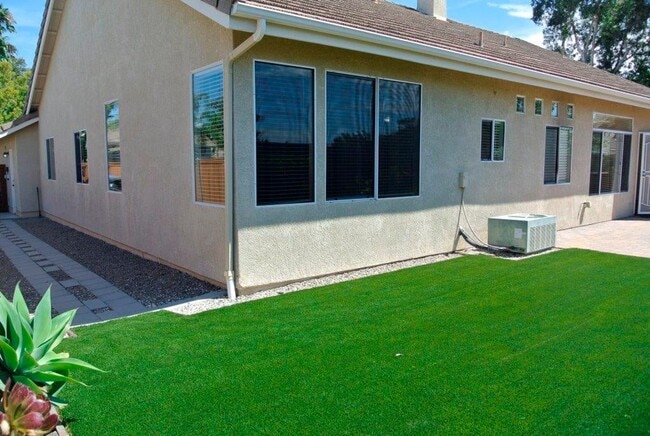 Building Photo - 4Bed/2Bath one story home in Oceanside~ Ca...