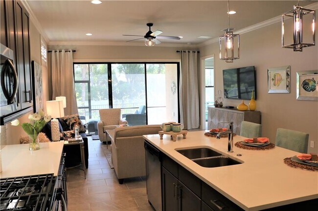 Building Photo - 8321 Venetian Pointe Dr