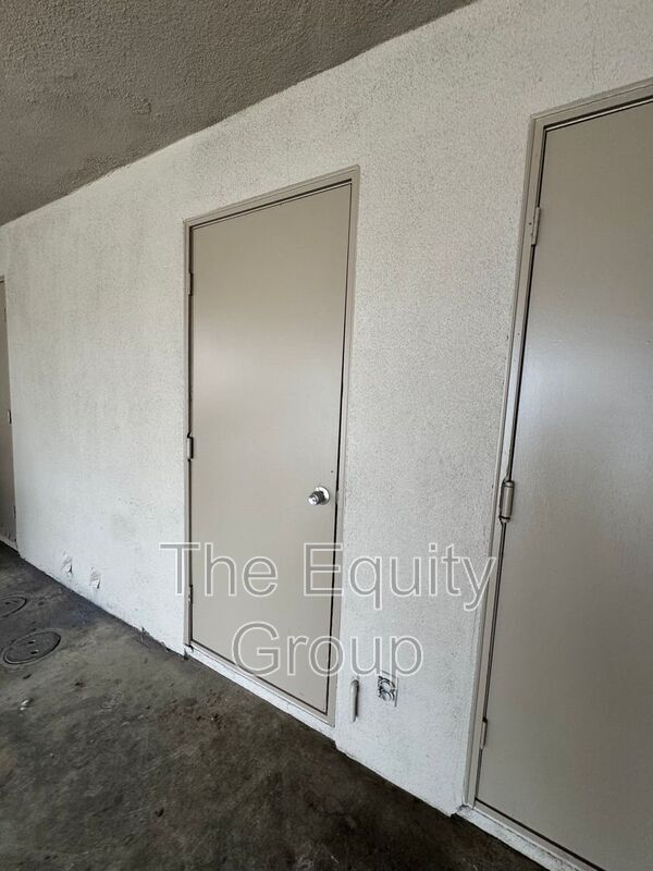 Building Photo - 1226 S Santa Fe St