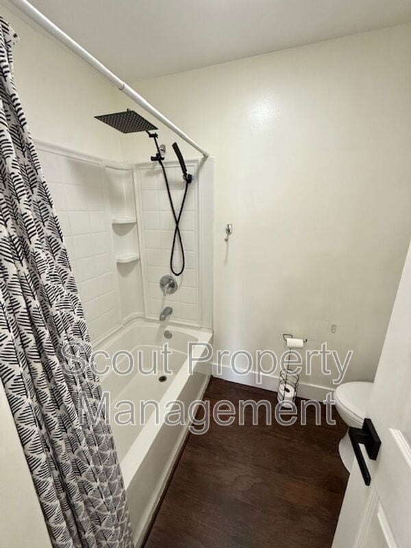 Building Photo - 28661 Via Las Flores