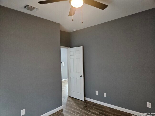 Building Photo - 1308 Aransas Ave
