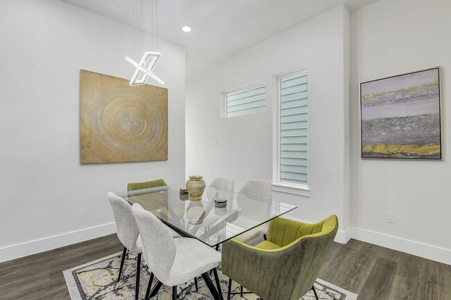 Building Photo - 6713 St Augustine St