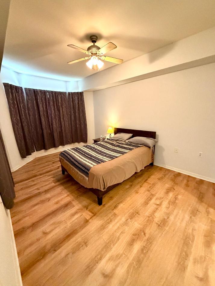 Building Photo - 8450 Kingbird Loop