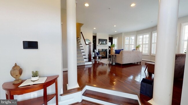 Building Photo - 726 River Mist Dr
