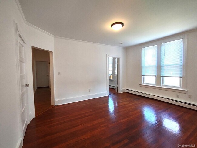 Building Photo - 36 Church St