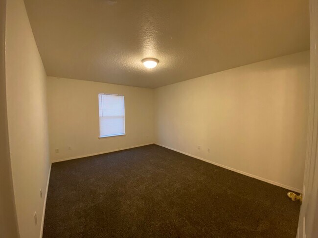 Building Photo - 3011 Woodbridge St