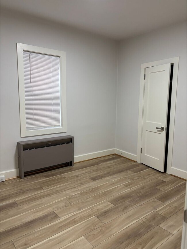 Building Photo - Newly remodeled, 1st floor, 2 bedroom apt. Bethlehem Pa