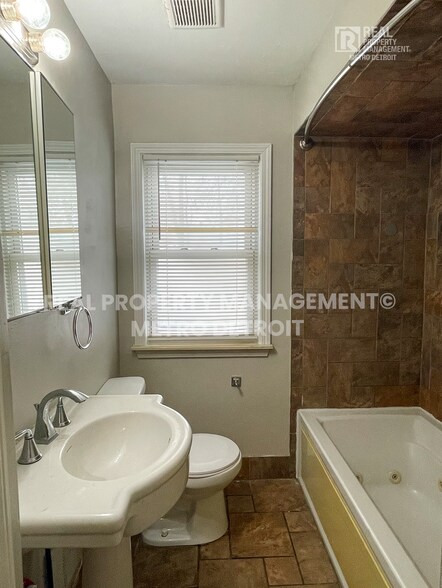 Building Photo - 25284 Stanford St