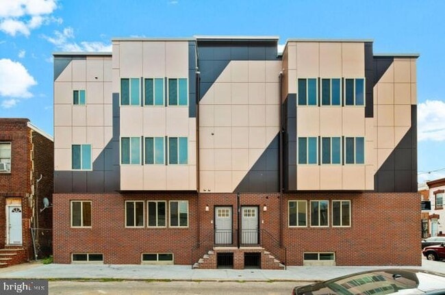 Building Photo - 2348 Mountain St