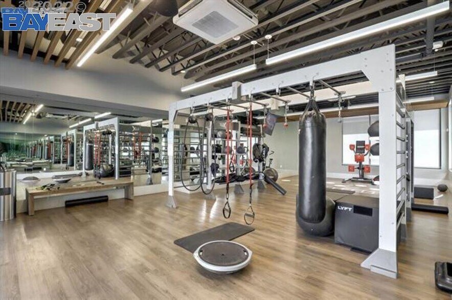 Building Photo - 6050 Dublin Blvd