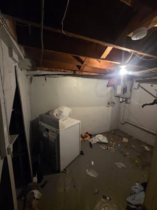 Building Photo - 3009 Gary Dr