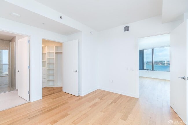 Building Photo - 280 Spear St