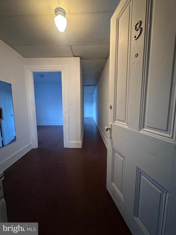 Building Photo - 17 E Walnut St