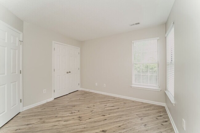 Building Photo - 1733 Josie St