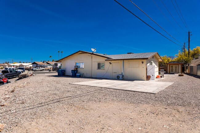 Building Photo - 1815 Palo Verde Blvd S