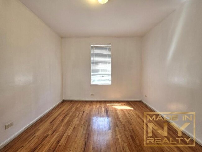 Building Photo - 2 bedroom in FOREST HILLS NY 11375