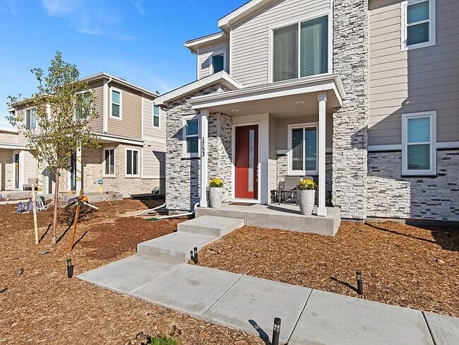 Building Photo - Stunning 3 bedroom, 2.5 bathroom home. New...