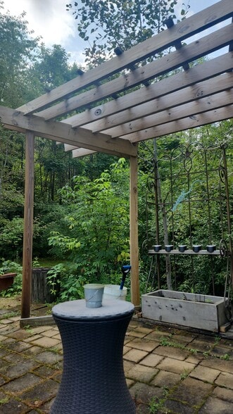 Gazebo - 1216 NH Route 175