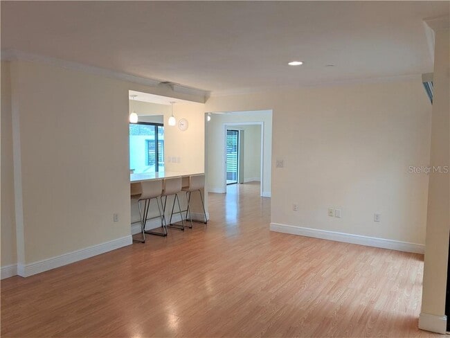 Building Photo - 3739 Glen Oaks Manor Dr