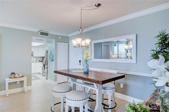 Building Photo - 10216 Regal Dr