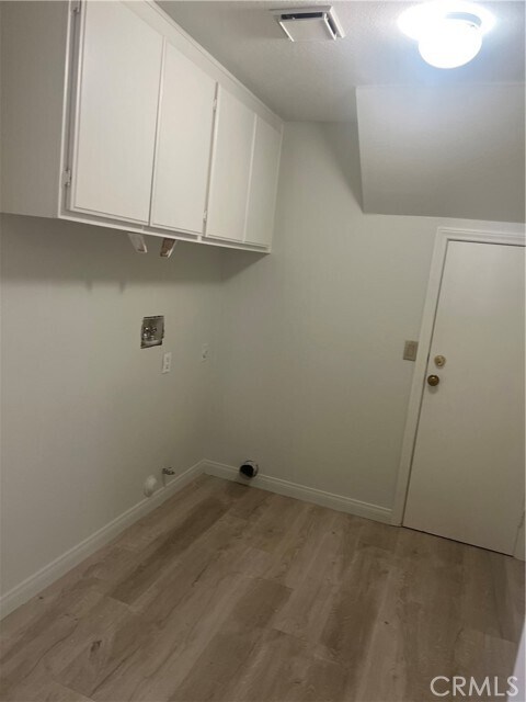 Building Photo - 5018 Evanwood Ave