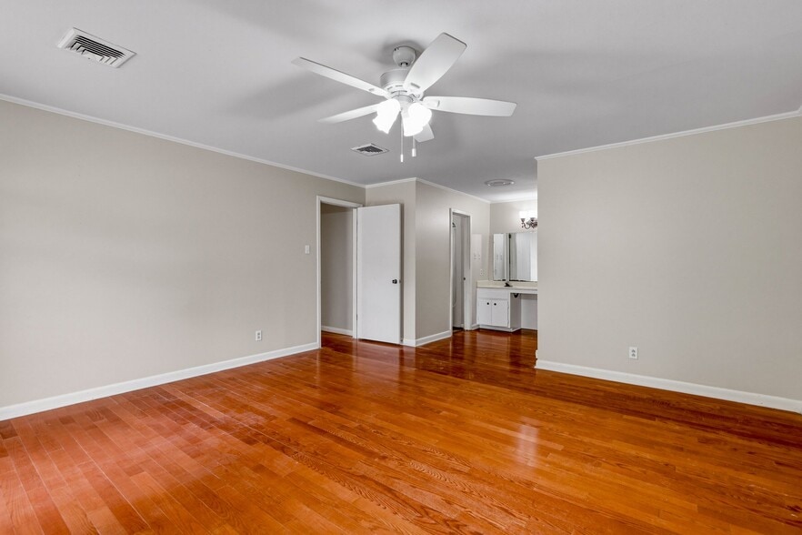 Building Photo - 103 Pecan Bayou Dr