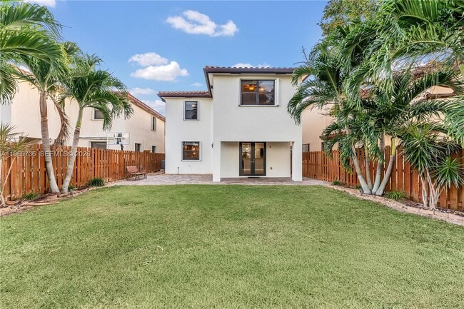 Building Photo - 3401 SE 5th St