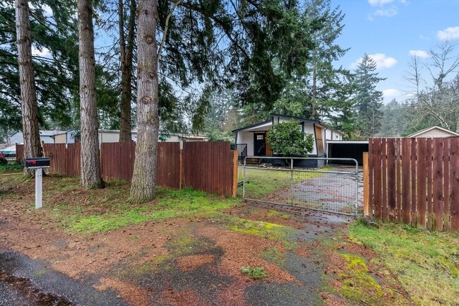 Building Photo - Updated 3 bed Bonney Lake home on dead end street